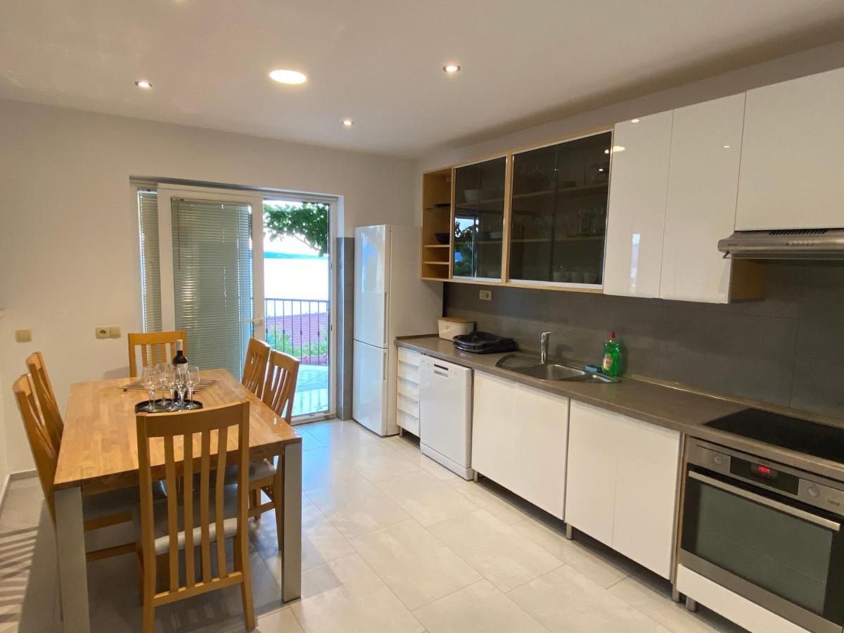 Apartmani Mateo Omiš Exterior foto